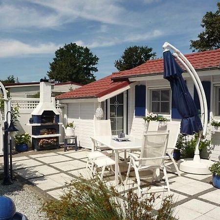 Ferienpark Vislust Haus De Graaf Niederlande Ijsselmeer Wervershoof Exterior photo
